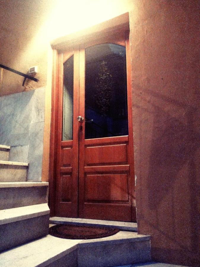 Bed & Breakfast A Capua Adiacente Al Duomo - Il Vicolo Eksteriør billede